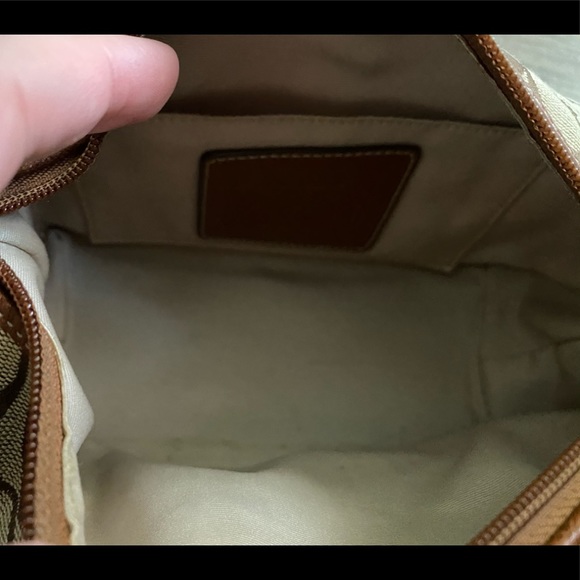 Signature Coach purse - Picture 3 of 4
